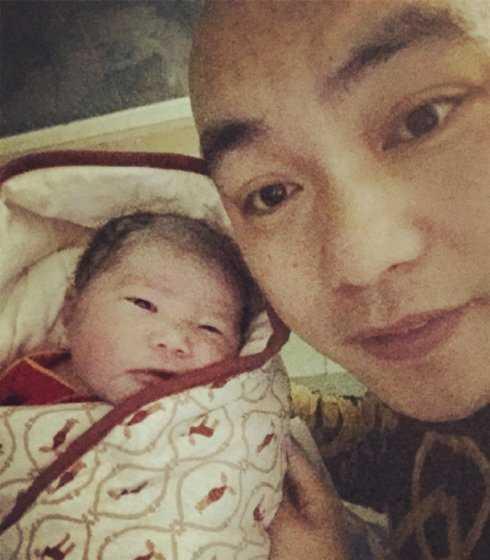 赵本山手下演技最好的徒弟如今低调完婚妻子年轻漂亮