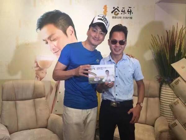 从搬尸工到亿万富翁,一代男神展昭至今未娶只