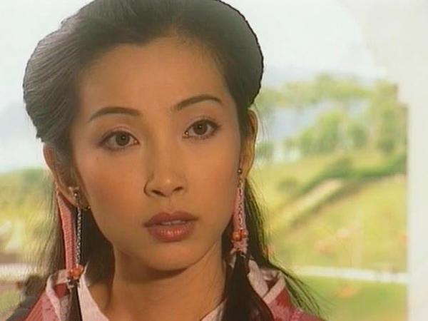 她曾与章子怡齐名,27岁出道多次获大奖,如今孤身一人国外打拼