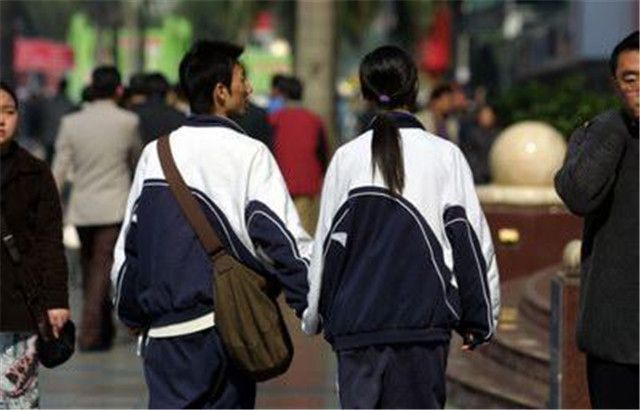 初中生早恋作为家长把握好3大原则