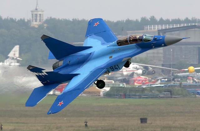 米格29k为了和苏33竞争俄舰载机项目的失败品,不过米格设计局并没完全