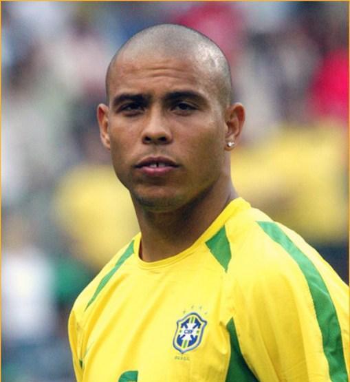 神对神的尊敬, 大魔王faker摘下眼镜跟罗纳尔多握手