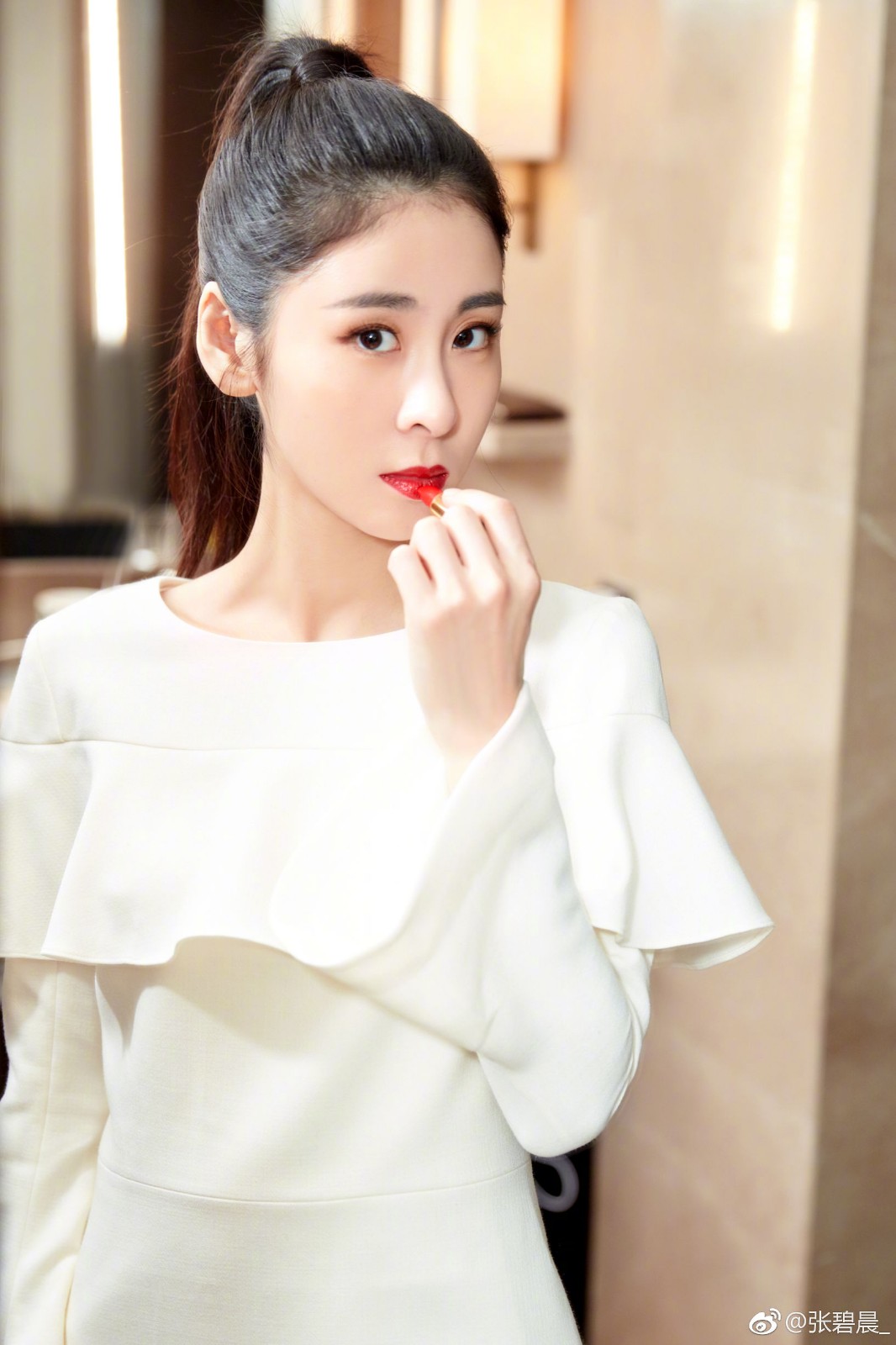 张碧晨:最美的女歌手之一 女神般的气质