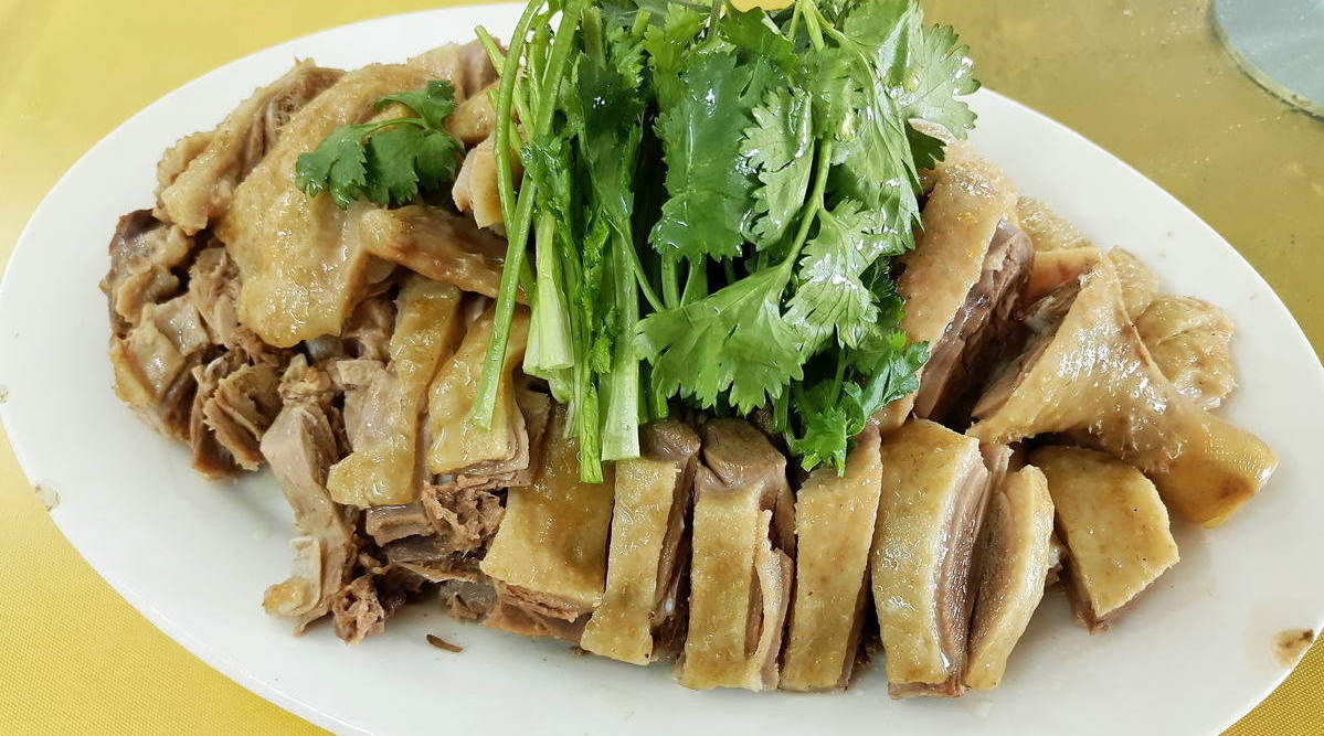 廉江市高桥镇,白斩海水鸭半只,鲜香无膻味,够老口感好