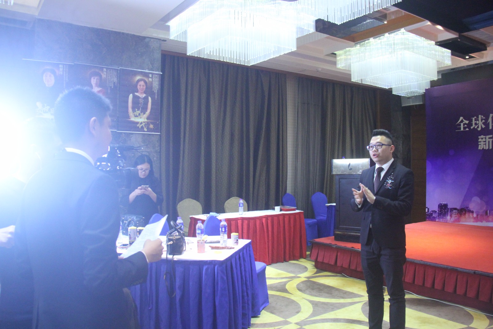 越明集团董事长彭越明先生接受中央电视台的专访