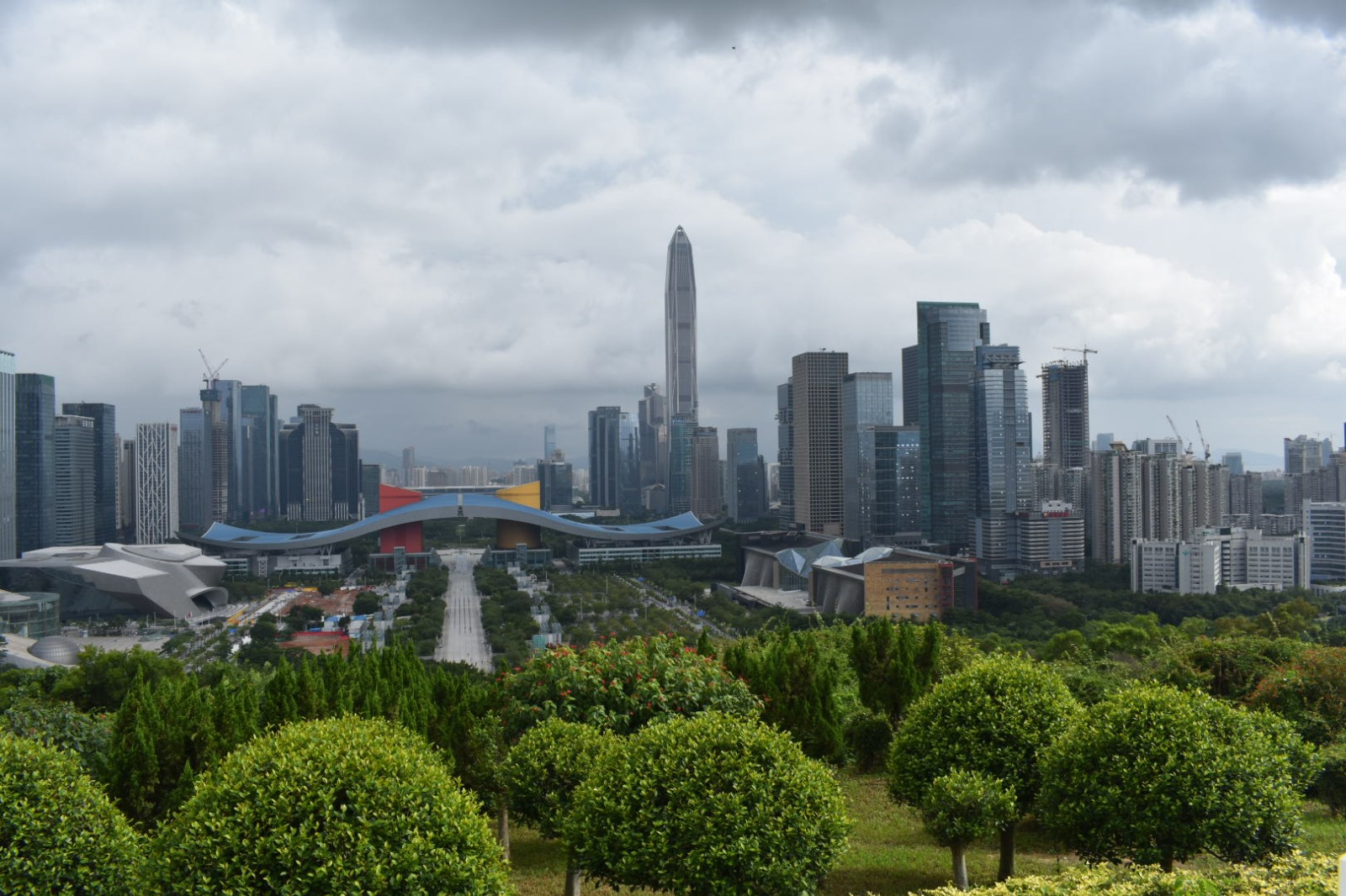 城市中心竟有如此美丽山林深圳莲花山公园