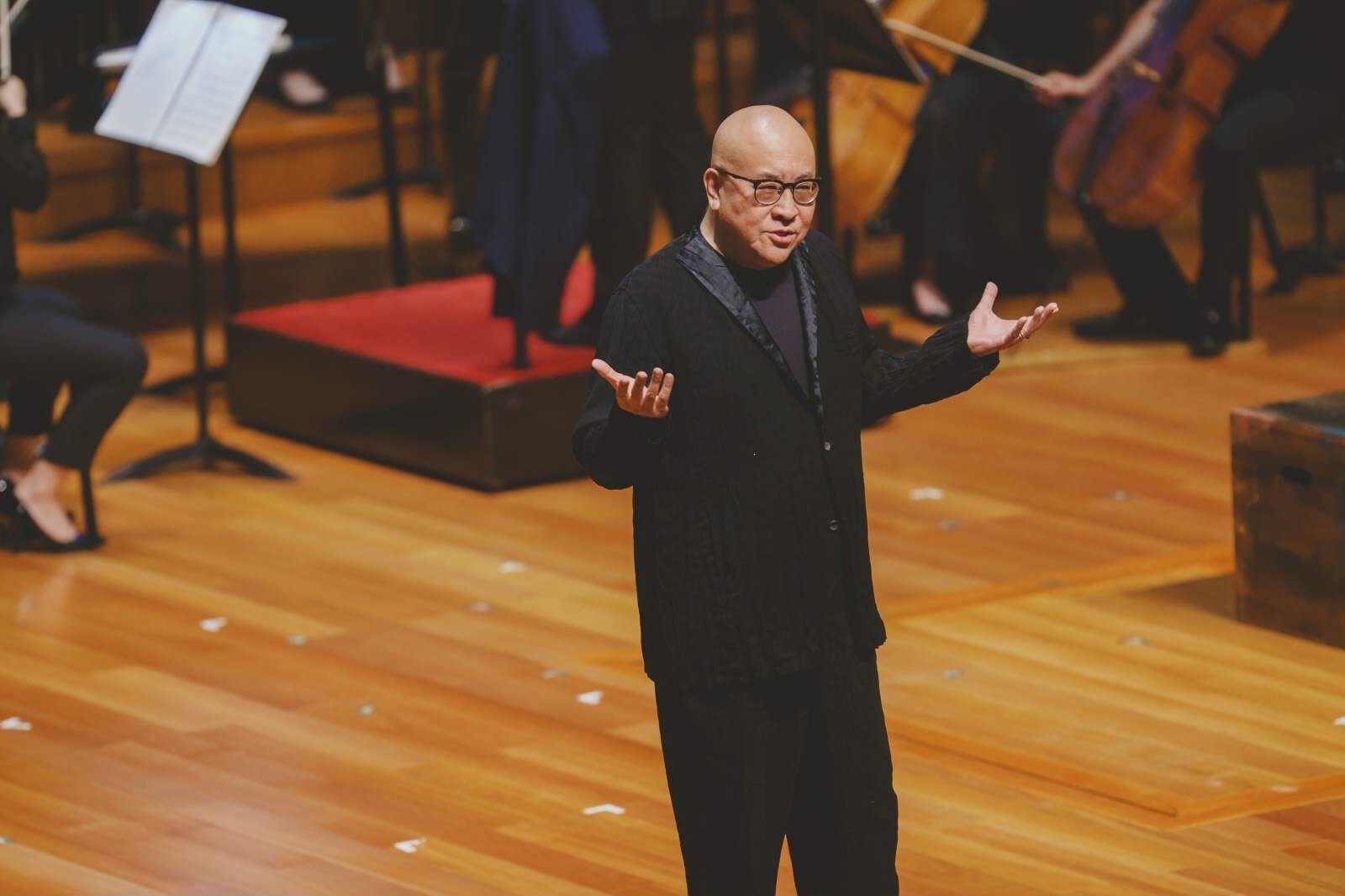 艺术节总指导:田浩江