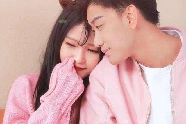 猫妹妹直播违规数次官方空降禁封李明霖为此开专场