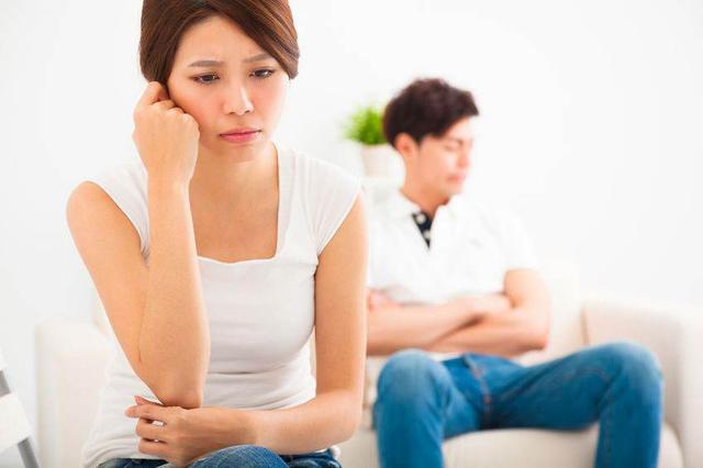 婚姻中,这四种女人总是受男人嫌弃,婚姻不幸福