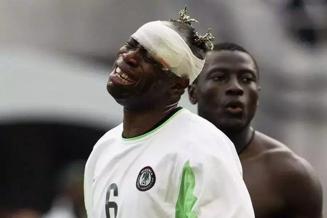 凶手被确认叫卡斯特罗,有人说他是足球流氓,有人说他是大毒枭的保镖