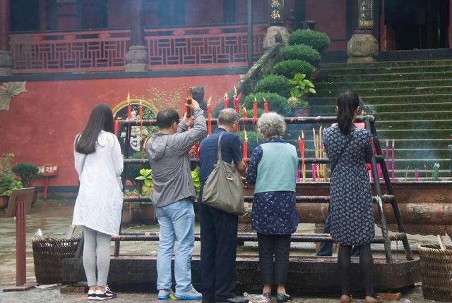 5月17號財神上門，3生肖迎來人生轉折點，紫氣東來，富貴自來！