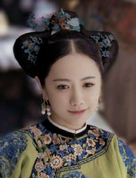 舒妃的扮演者李春嫒是中国儿童剧院的当家花旦,不仅演技好,嗓音条件也