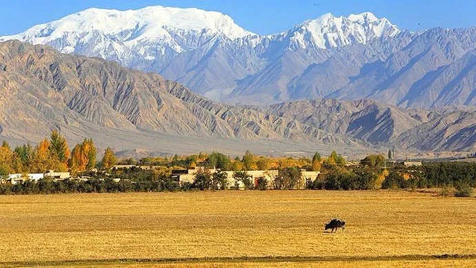 就在边境角落,默默的美着……塔县位于新疆西部,与塔吉克斯坦,阿富汗