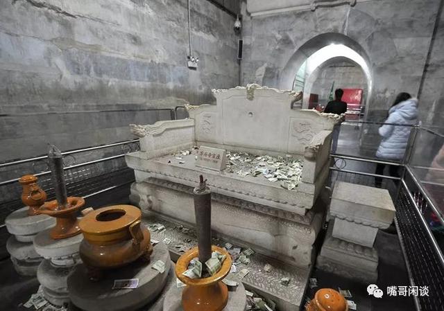 被骂昏君400年打开他的坟墓后人们都说他也不容易啊