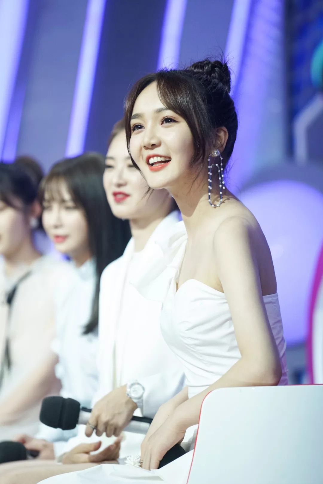 "天天四小花"的诞生,能让综艺主持人走出断代困境吗?