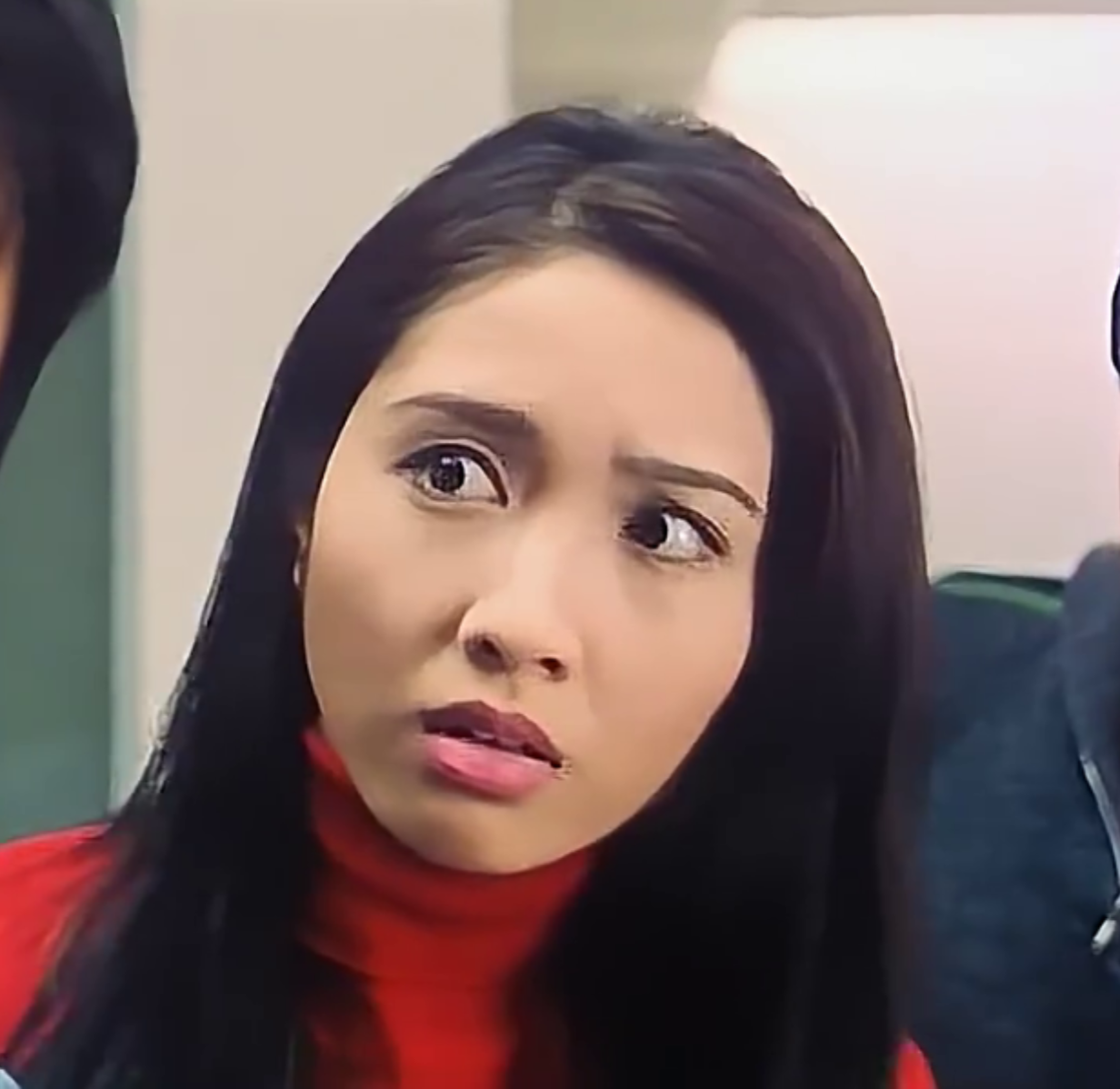 黎姿在这部电影中虽出镜不多但深深地吸引了我