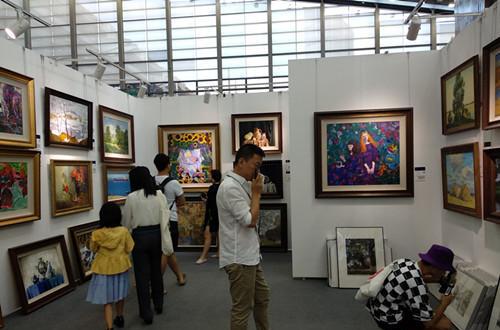 第十四届深圳文博会|art1917俄罗斯油画网展馆人气爆棚