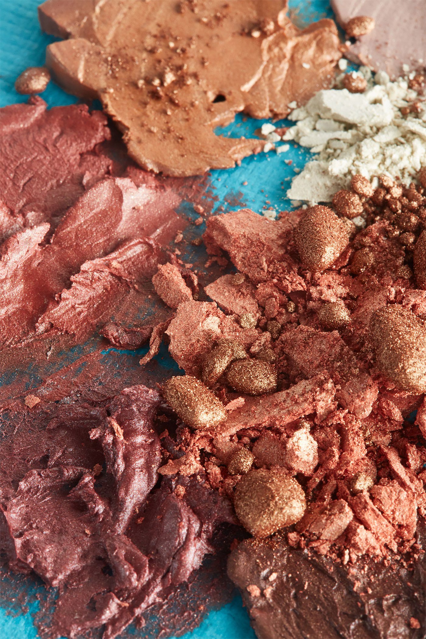 化妆粉末 / leah perry