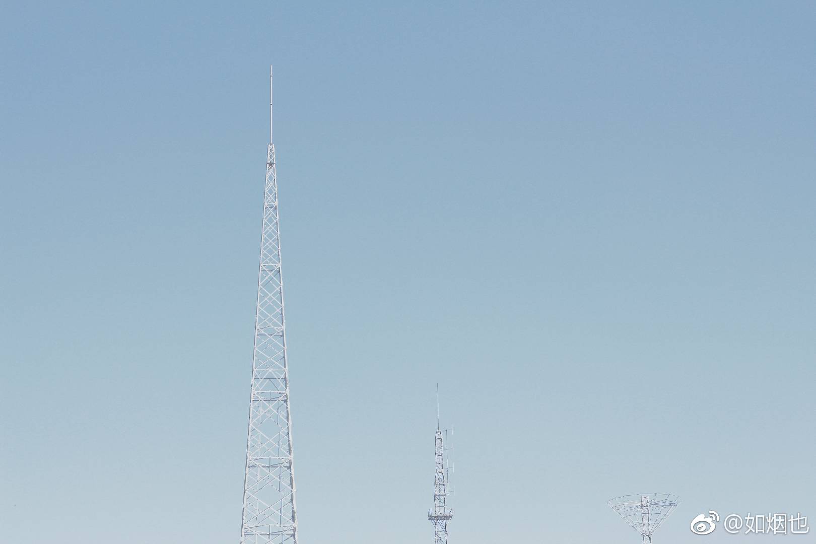 而长野的天 依旧这么暖 风吹起了从前