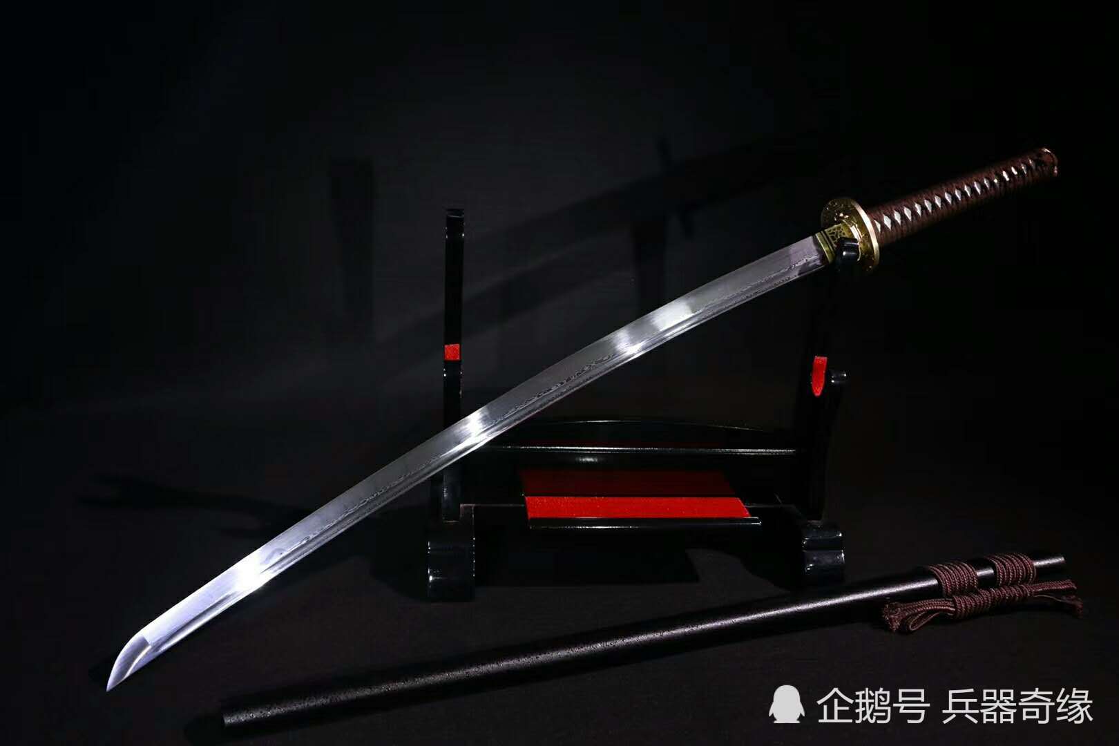 高性能花纹钢武士刀 弯曲90马上回直