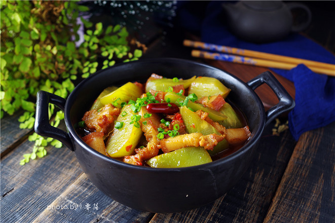 今日晚餐推荐:晚饭也要营养均衡|莴笋红烧肉