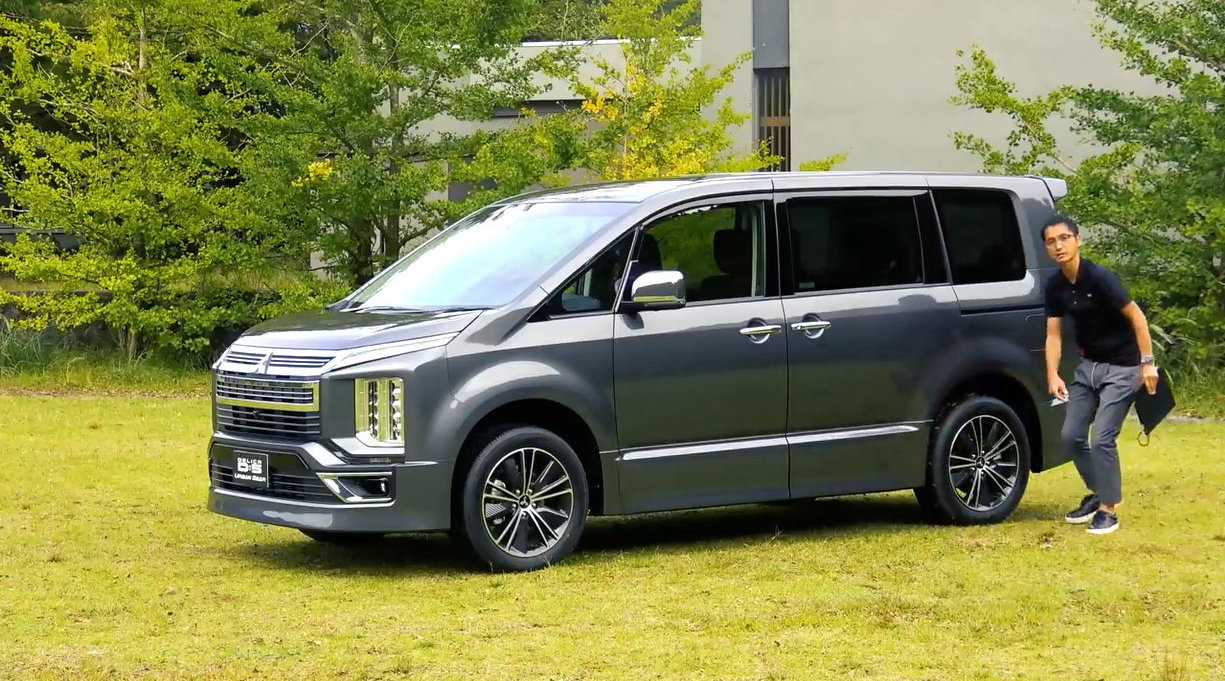 日媒静态评测2019款三菱得利卡d5内饰不太符合国人口味空间跟10万块出