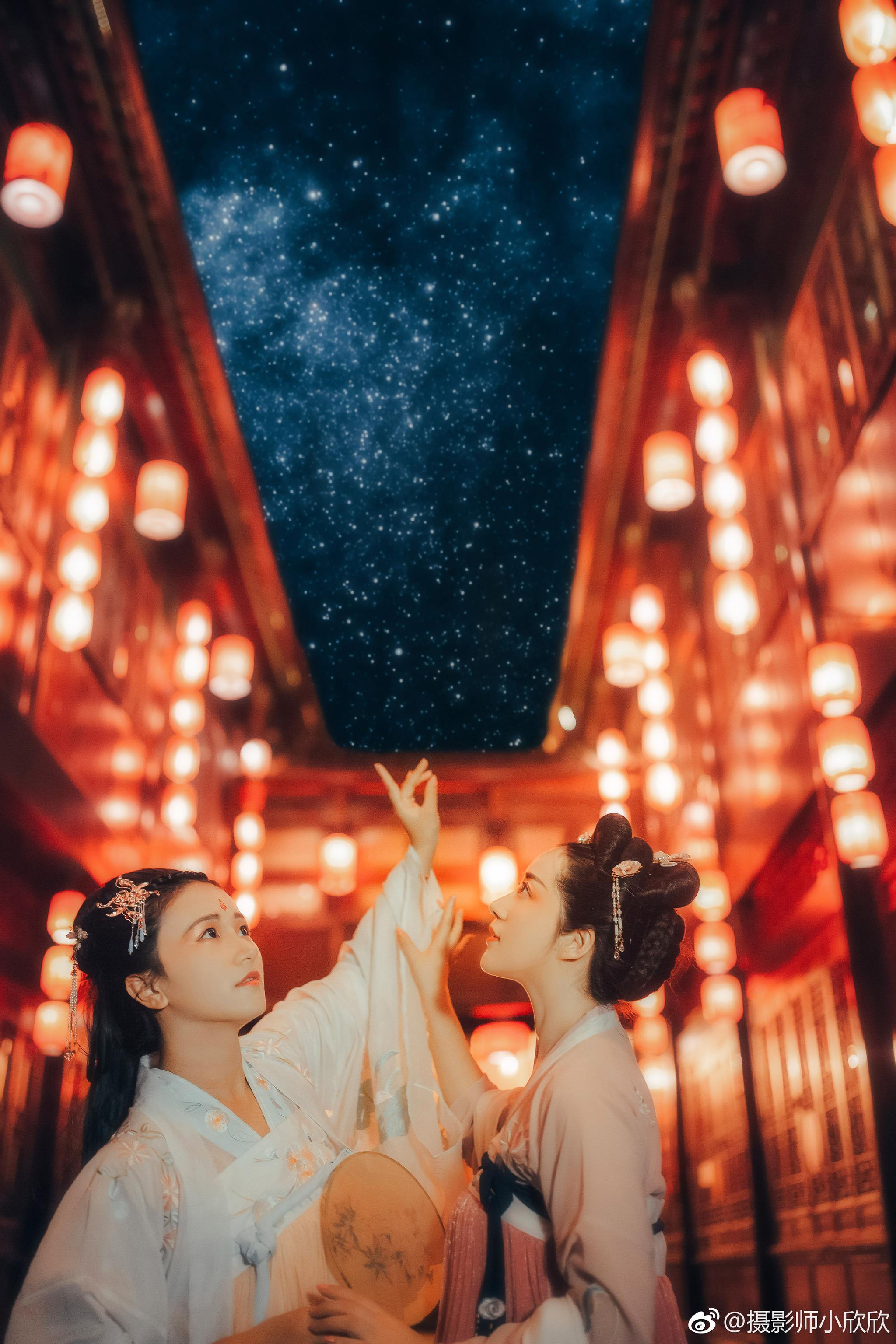 夜街夜景夜逐灯且忘且停且随风出镜汉服