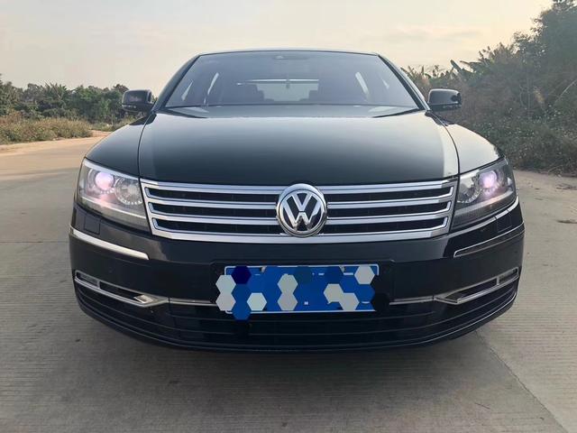 国内落地268万,德版大众辉腾w12现仅33万,顶级配置,陶瓷刹车