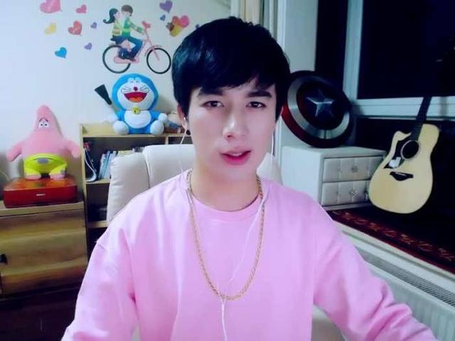 猫妹妹直播违规数次官方空降禁封李明霖为此开专场