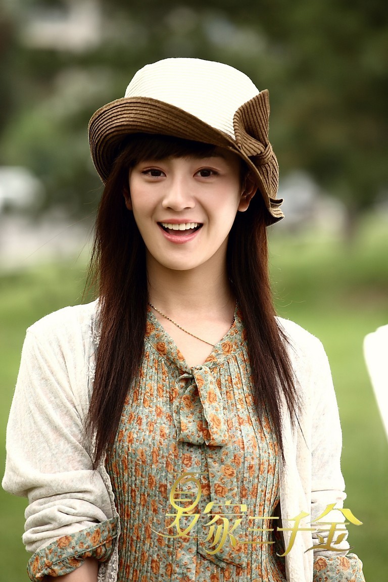 两人同演夏家三千金走红今一人火成当红一线她却无戏可拍