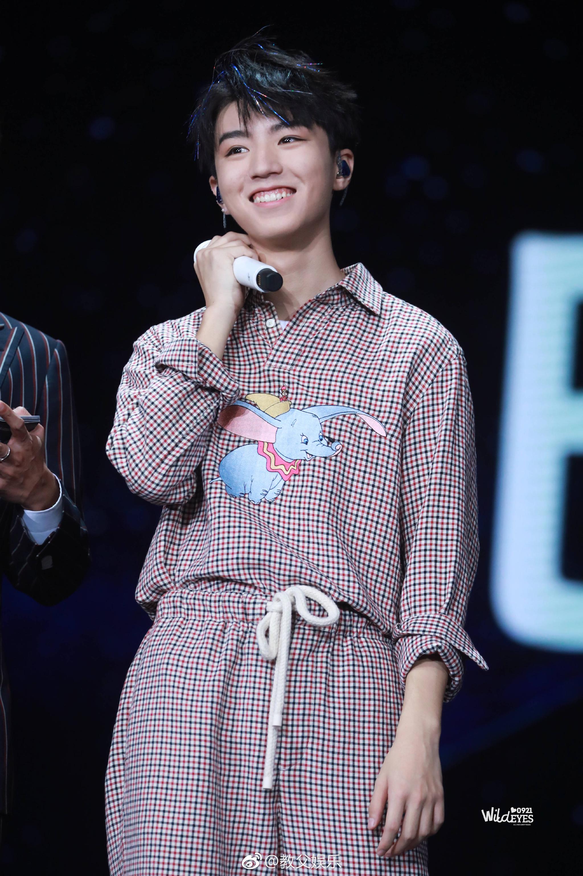 如果说十八岁的王俊凯是介于少年与男人之间的气质