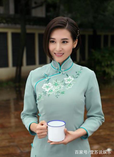 她挤掉杨紫当女主,被富二代男友打到骨折,今成了"烂片女一号"