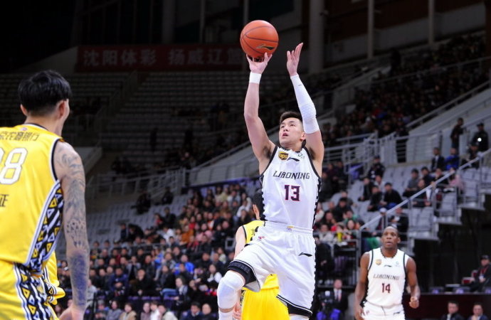 CBA第5轮战报+最新排名 易建联得分破万广东