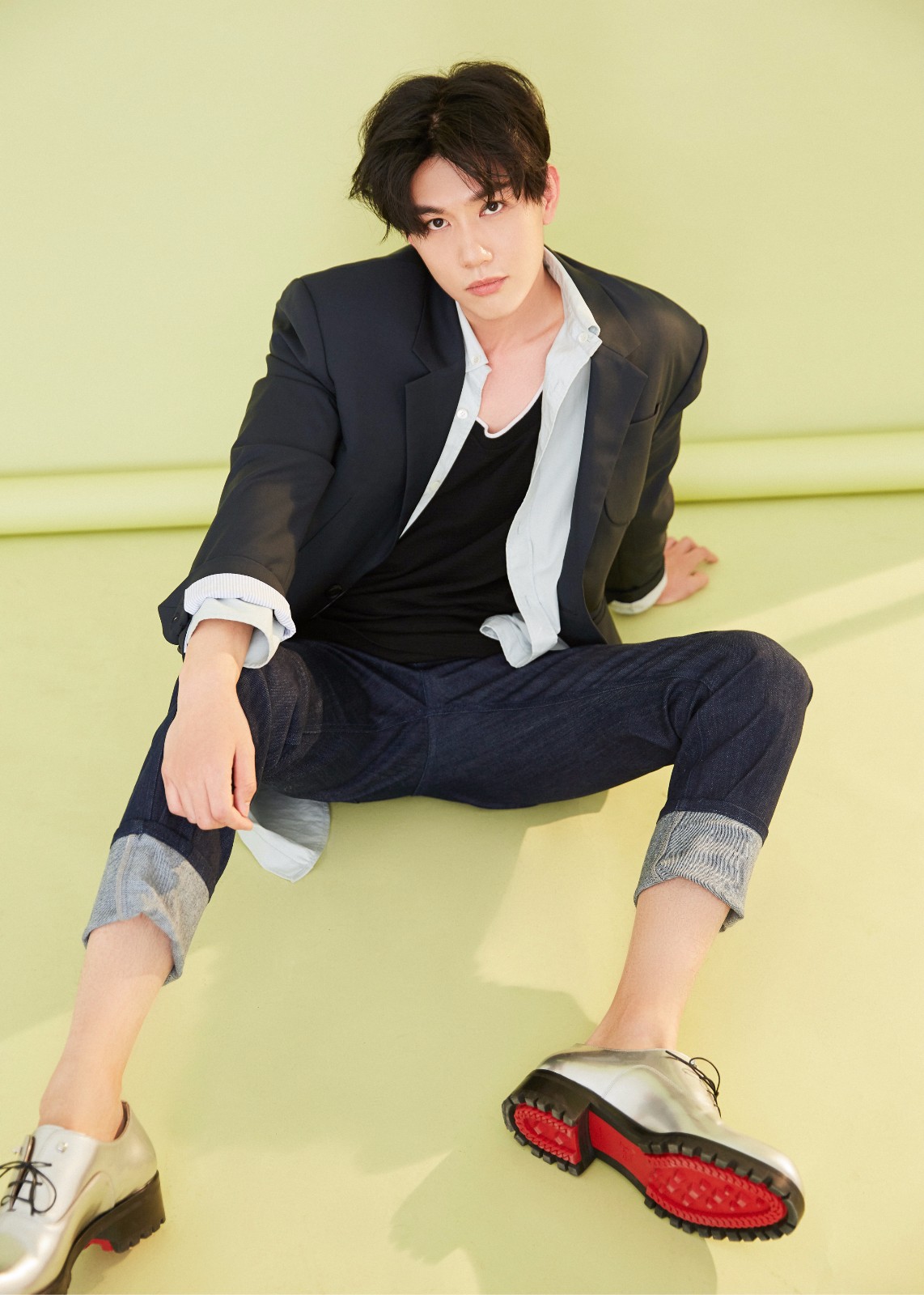 李昕哲时尚大片清新十足 慵懒气息惹人心动|李昕哲