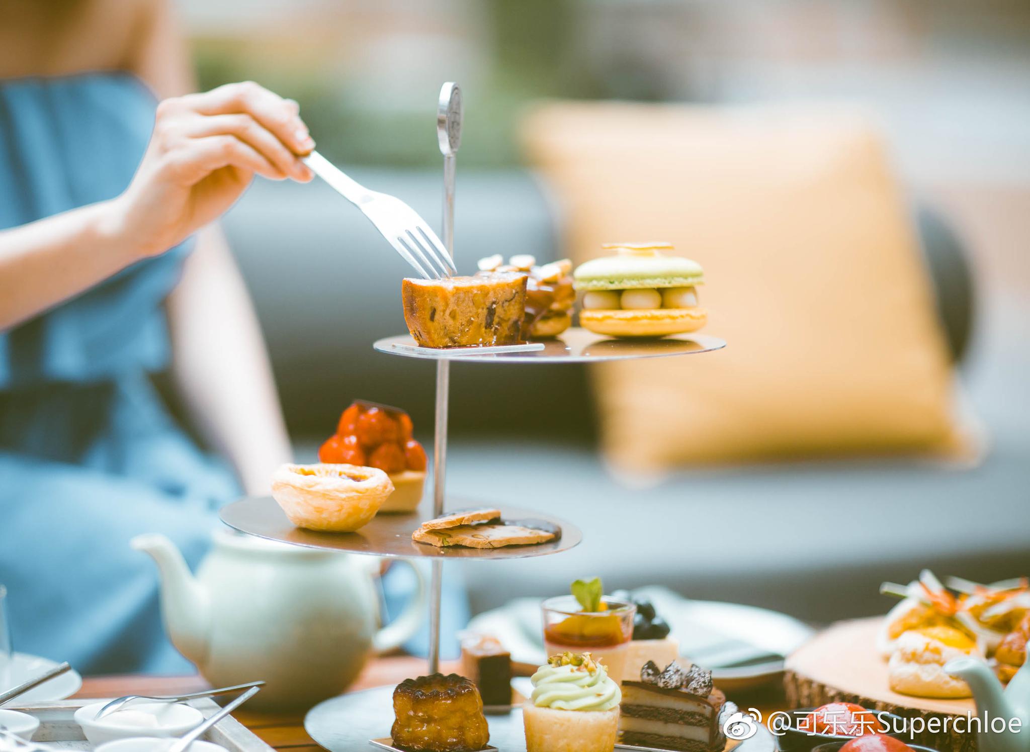 安利一个曼谷w酒店的下午茶,是我们无意中看到其他客人正在享用