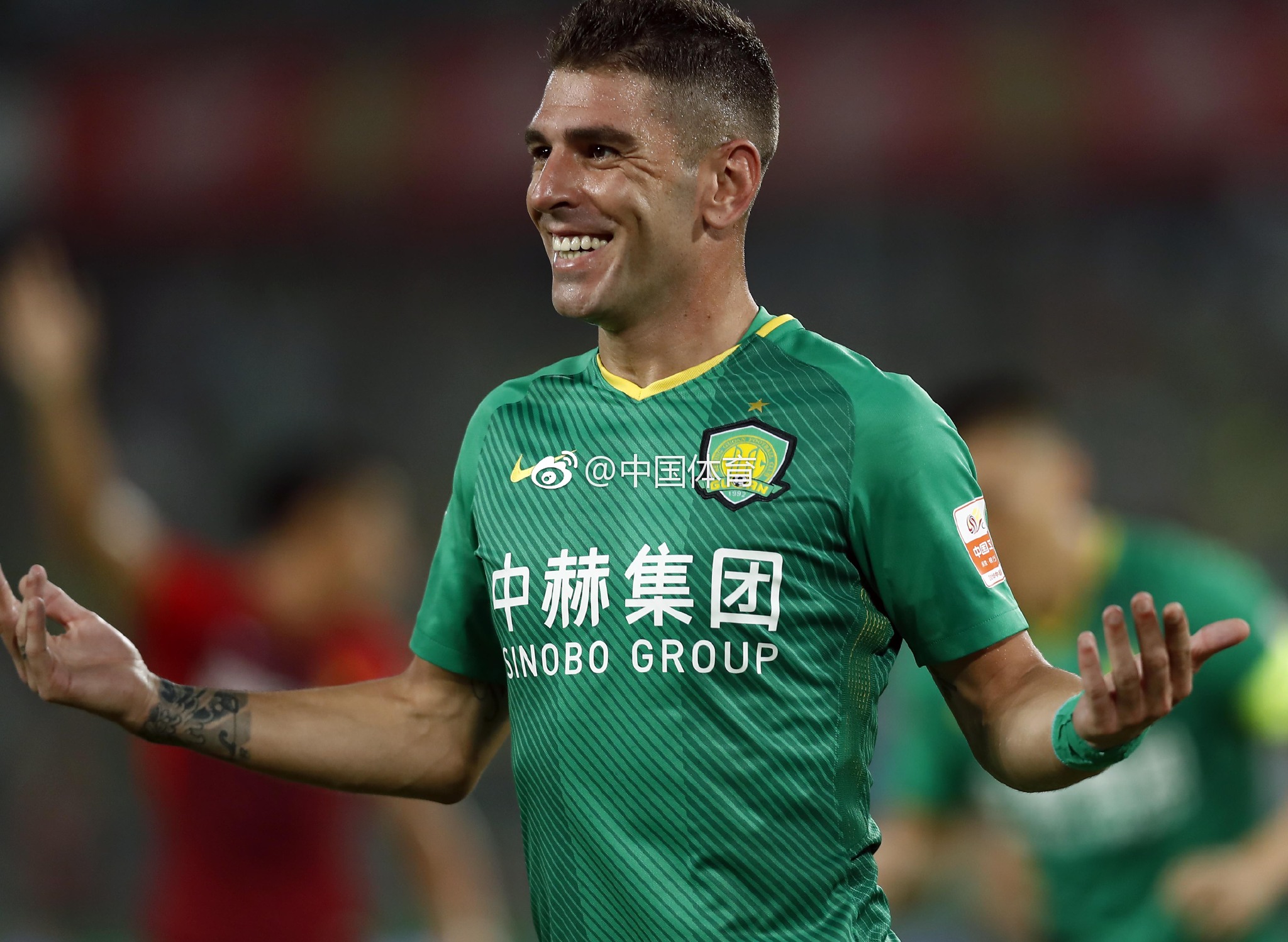 中超联赛第十五轮,北京中赫国安半场3比2领先河北华夏幸福