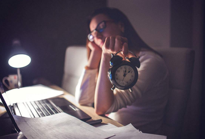 晚睡要且行且珍惜,不注意化解熬夜伤害,癌症随时找上门