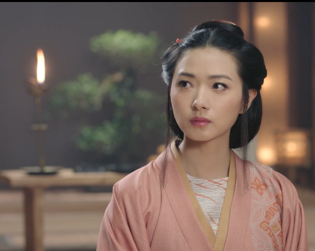 万茜在三国机密中的皇后造型哪个最美