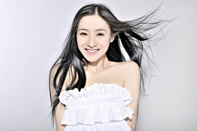 演员,如今只演些小角色,无戏可演,无人敢用|张艺谋|何珺|小角色_新浪