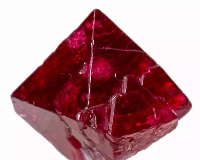 6,尖晶石(spinel)5,方镁石(periclase)4,蓝方石(hauyne)3,铬铁矿