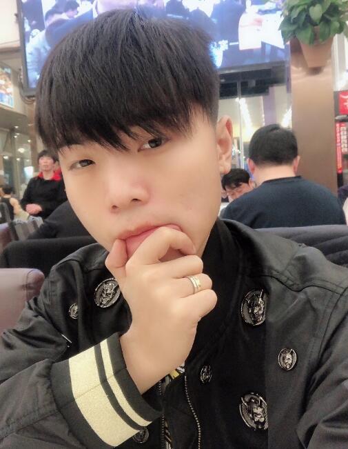 赵小磊直播8年自称最穷主播 羡慕王冕创造yy头条史最高票数