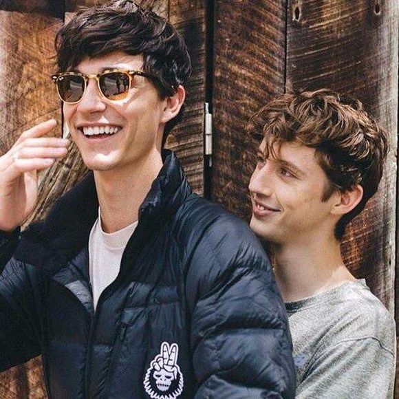 戳爷Troye Sivan渴望保护现男友,但提到前男友