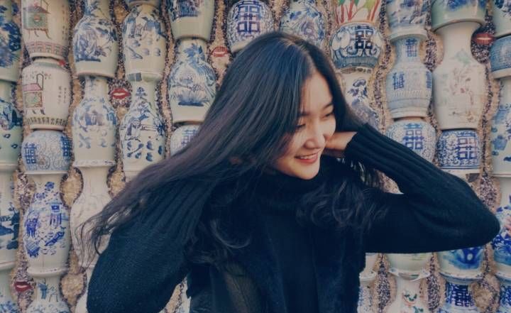 21岁空姐李明珠微博照片曝光,网友:很遗憾以这种方式认识你!