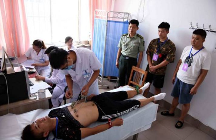 我市征兵体检工作稳步推进持续开辟大学生绿色通道