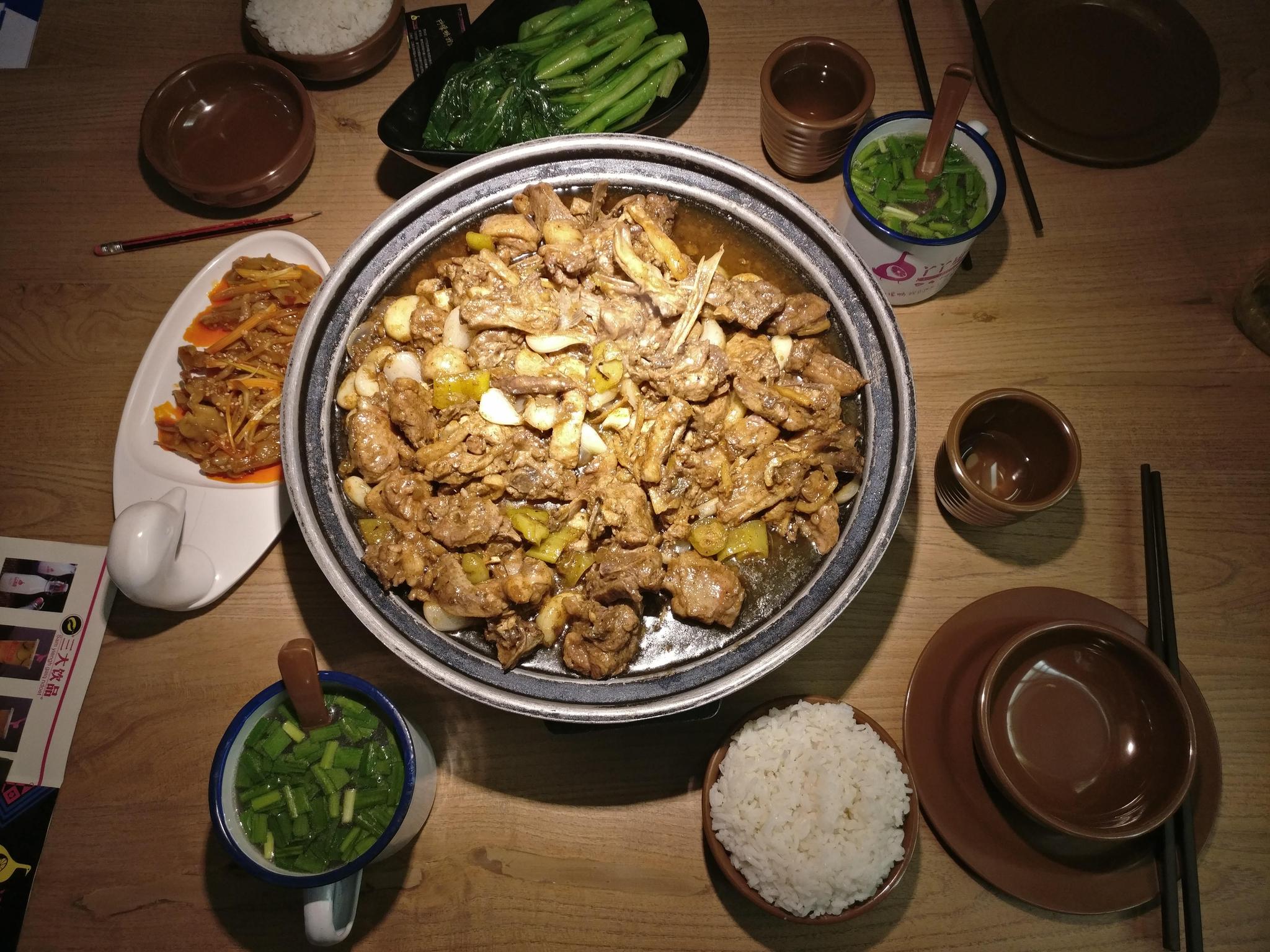 朋友主动请客吃饭,事后居然微信叫我给钱给他,我立马把它拉黑了