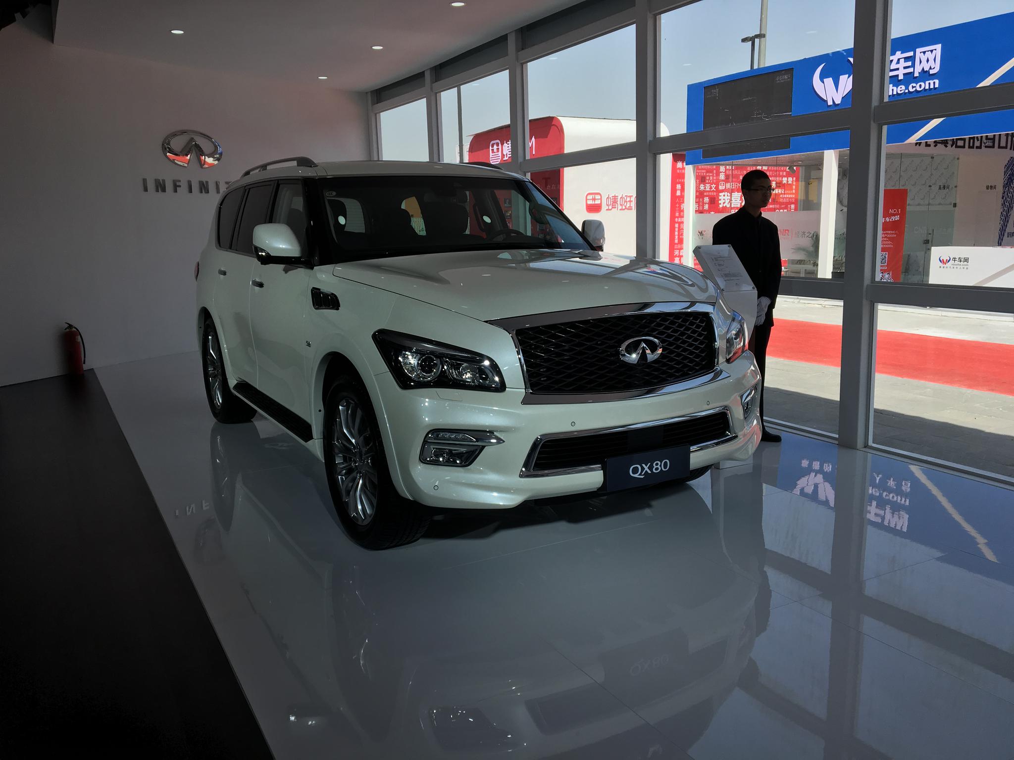北京车展里的庞然大物,实拍英菲尼迪qx80,内饰设计是硬伤