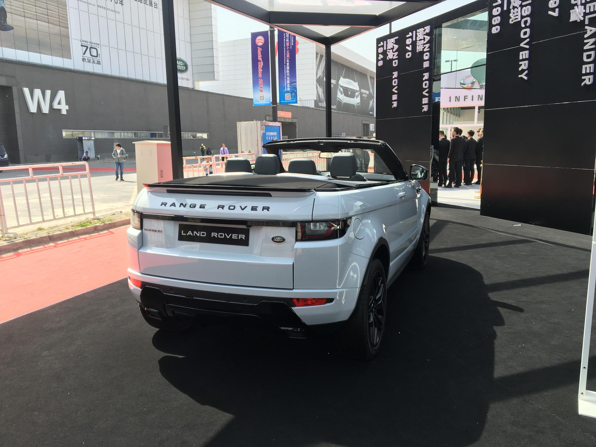 实拍路虎极光敞篷版,suv也有跑车范儿,为何销量却很低?