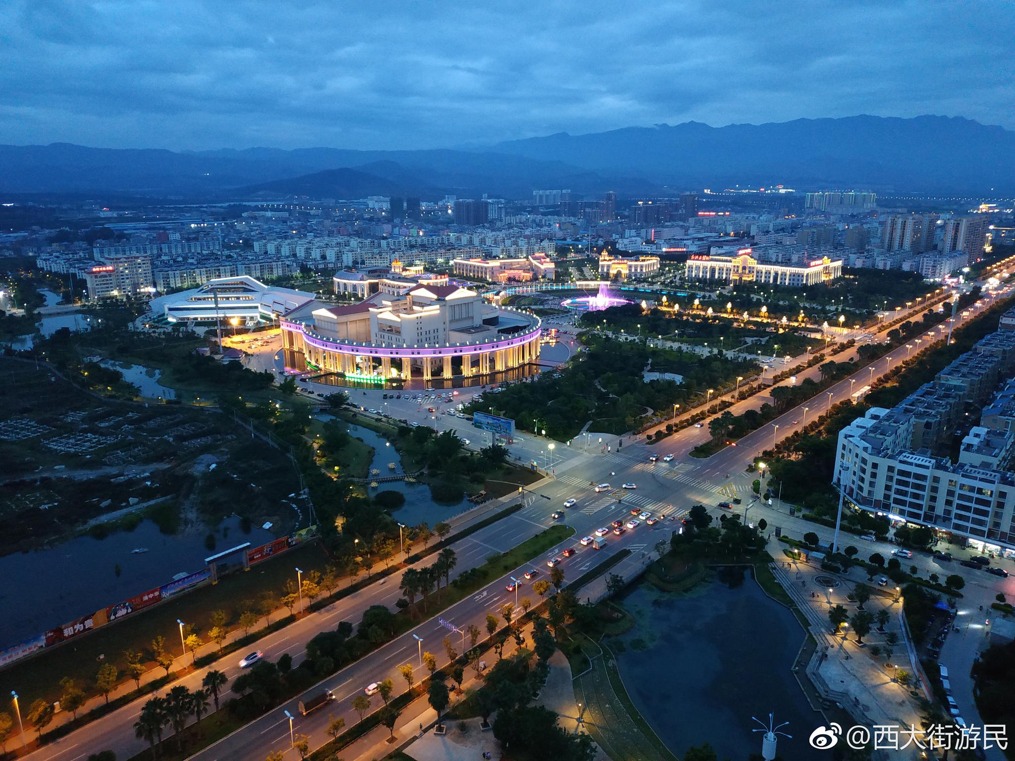 本想顺便去一趟边境线上的河口县,可是时间太紧张,无奈只能放弃