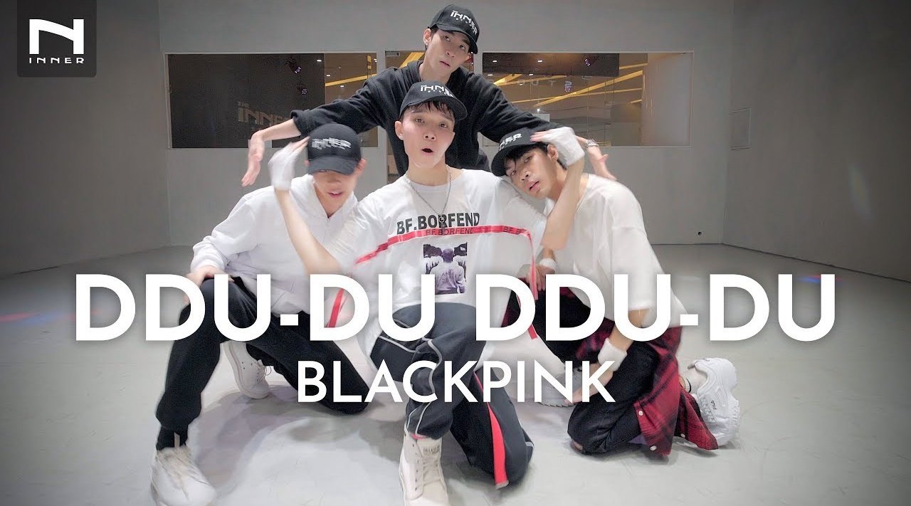 说到街舞就能想到易烊千玺 盘点易烊千玺跳舞时的那些可爱小动作:抿嘴