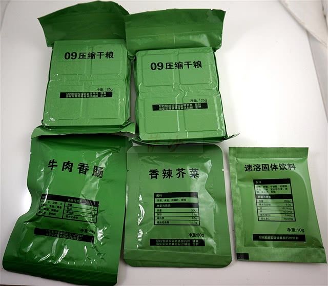 美国特种兵军粮pk解放军鹌鹑蛋罐头:我军单挑全世界第33集